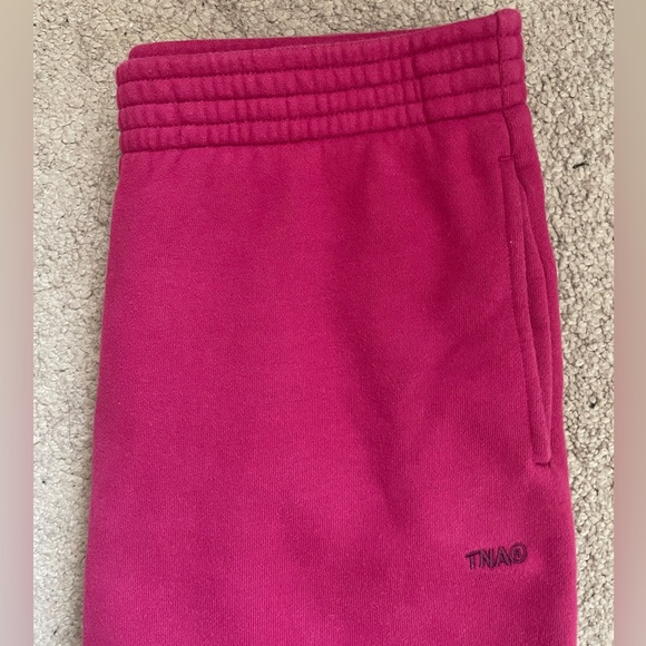 Aritzia TNA Cozy inside Fleece Sweatpants / track pants Fuchsia - Picture 3 of 4